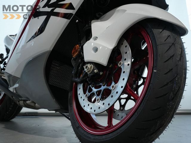 suzuki - gsx-r-1300-hayabusa