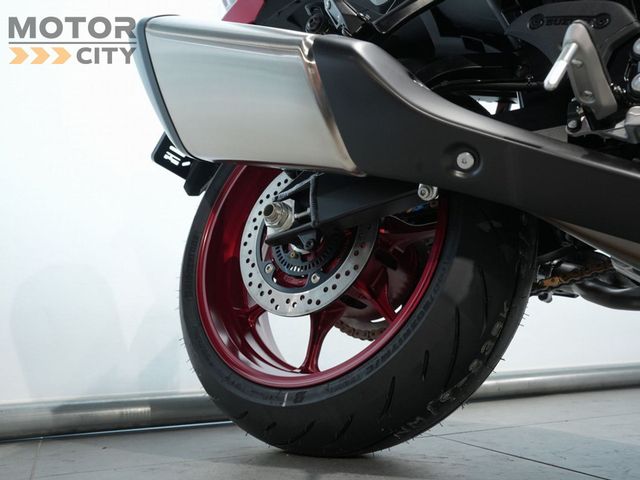 suzuki - gsx-r-1300-hayabusa