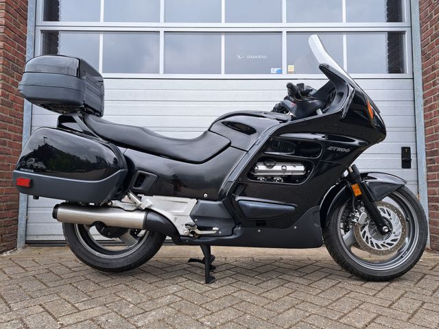 honda - st-1100-pan-european