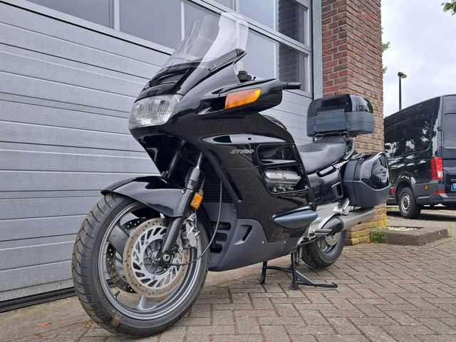 honda - st-1100-pan-european