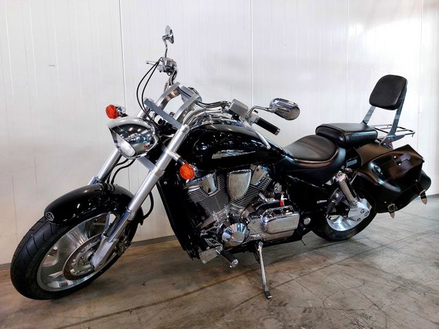 honda - vtx-1800