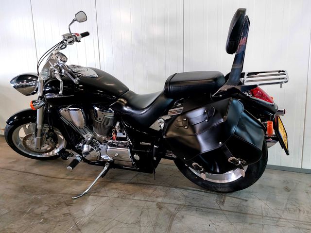honda - vtx-1800