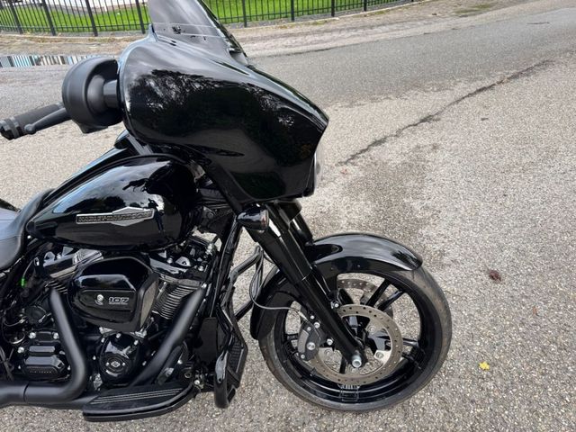 harley-davidson - street-glide