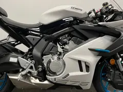 Cfmoto 675 SR-R 2026 nieuw – foto 9 van 30