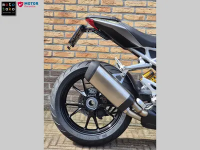 TRIUMPH SPEED TRIPLE 1200 RS – foto 3