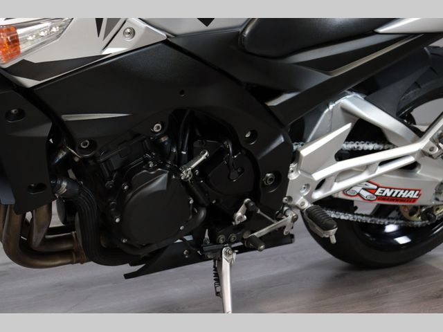 suzuki - gsr-600