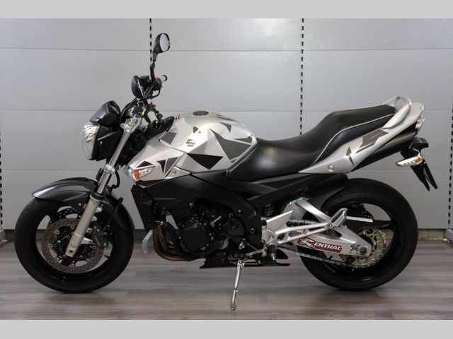 suzuki - gsr-600