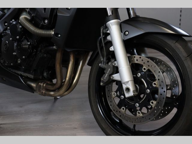 suzuki - gsr-600