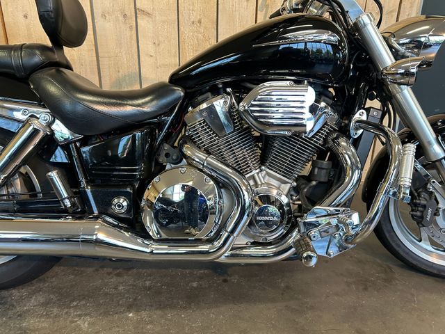 honda - vtx-1800