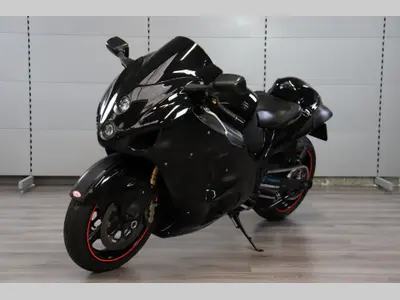 SUZUKI GSX 1300 R – foto 4