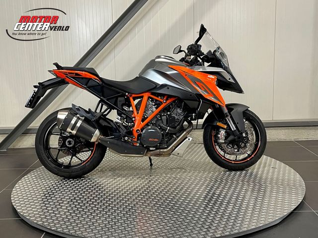 ktm - 1290-super-duke-gt