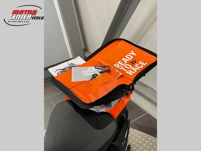 ktm - 1290-super-duke-gt
