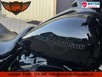 HARLEY-DAVIDSON STREET GLIDE FLHXI – foto 3