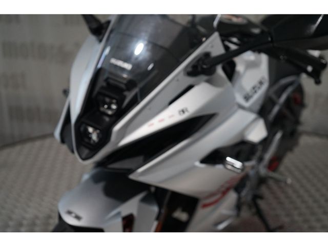 suzuki - gsx-8r