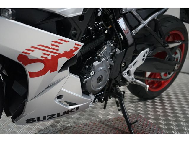 suzuki - gsx-8r