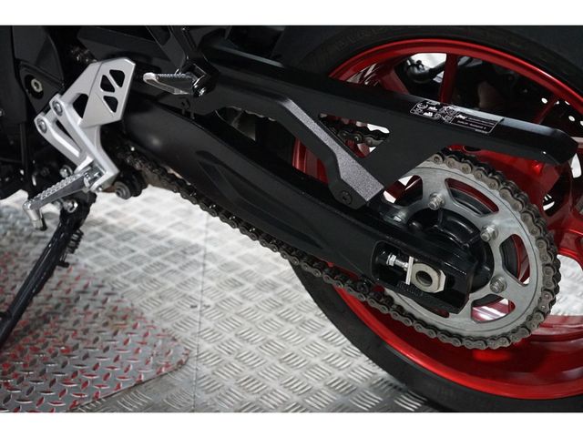 suzuki - gsx-8r