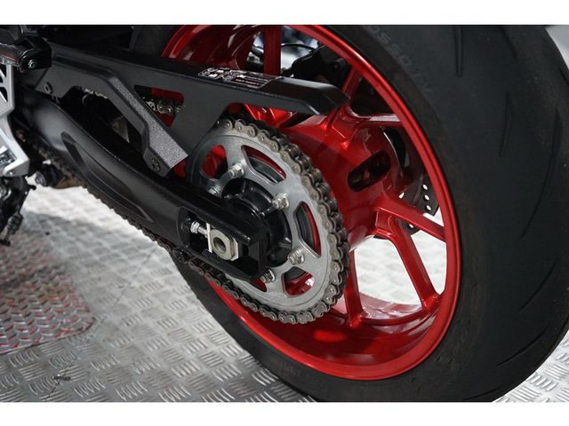 suzuki - gsx-8r