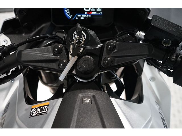 suzuki - gsx-8r