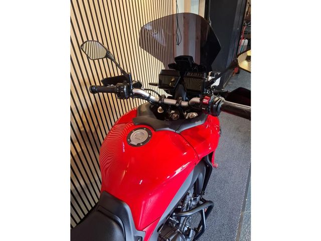yamaha - tracer-9