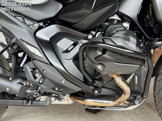 bmw - r-1300-gs-triple-black