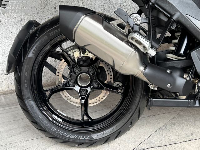 bmw - r-1300-gs-triple-black
