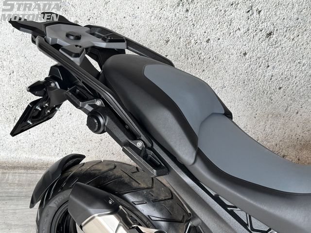 bmw - r-1300-gs-triple-black
