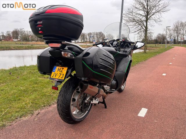 kawasaki - 1400-gtr