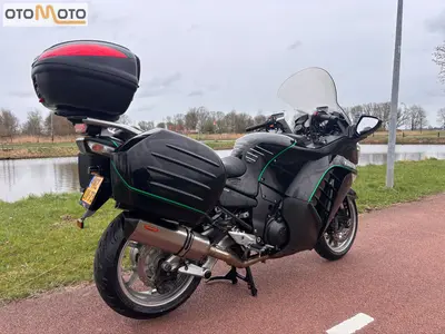 KAWASAKI 1400 GTR – foto 3