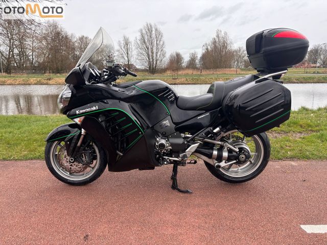 kawasaki - 1400-gtr