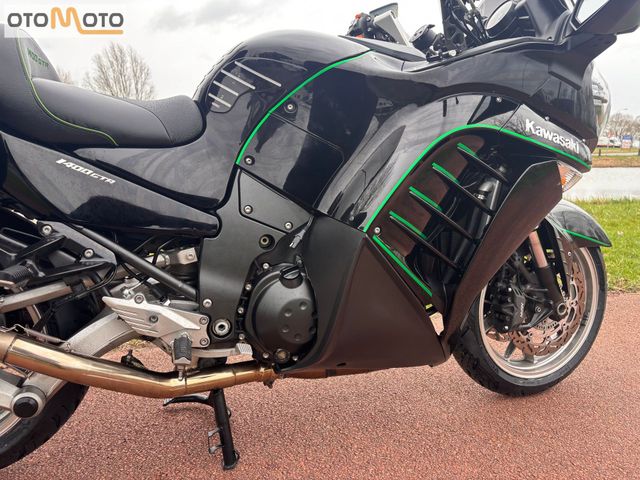 kawasaki - 1400-gtr
