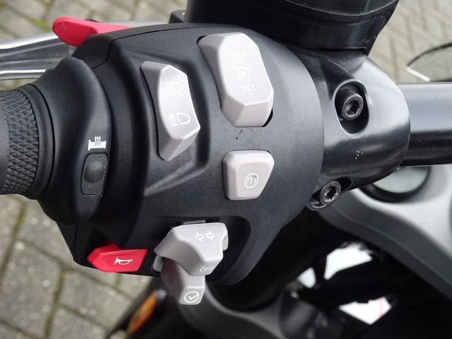 triumph - rocket-3-gt