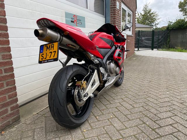 honda - cbr-600-rr