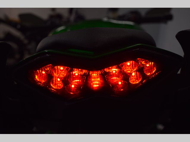 kawasaki - z-1000-sx