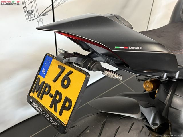 ducati - streetfighter-v4s