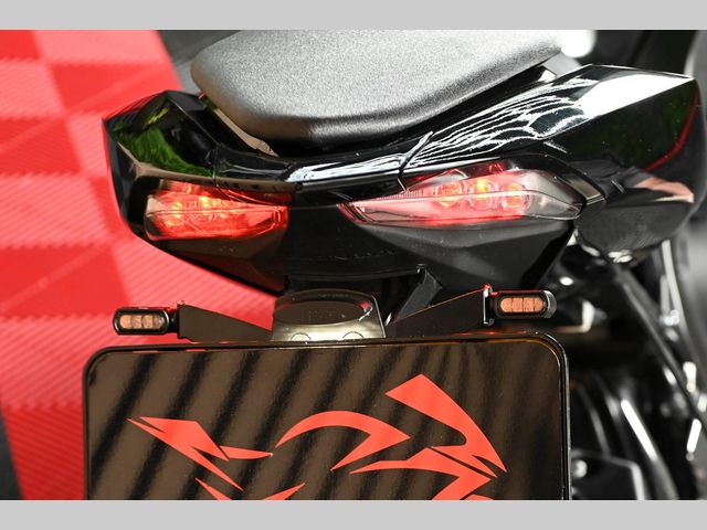 honda - cbr-1000-rr-r-fireblade-sp