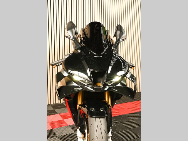 honda - cbr-1000-rr-r-fireblade-sp