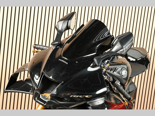 honda - cbr-1000-rr-r-fireblade-sp