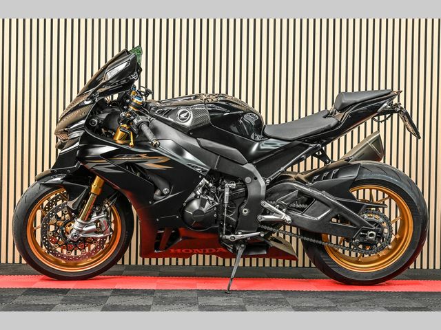honda - cbr-1000-rr-r-fireblade-sp
