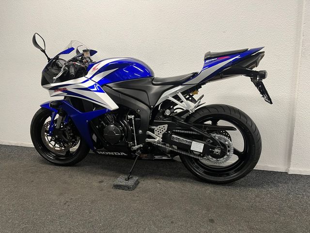 honda - cbr-600-rr