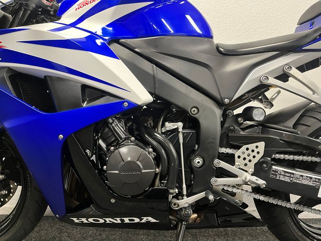 honda - cbr-600-rr
