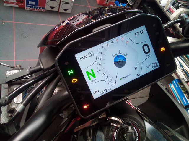 kawasaki - z900
