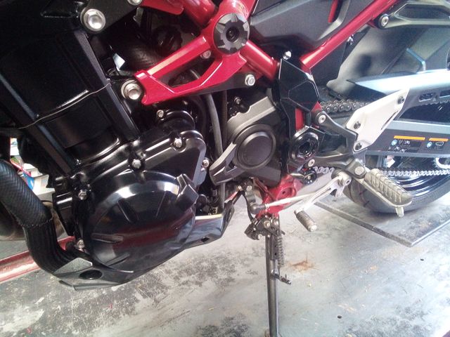 kawasaki - z900