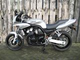 YAMAHA FZS 600 FAZER