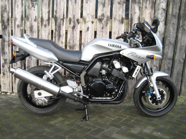 yamaha - fzs-600-fazer
