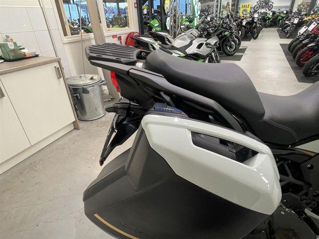 kawasaki - versys-1100-se