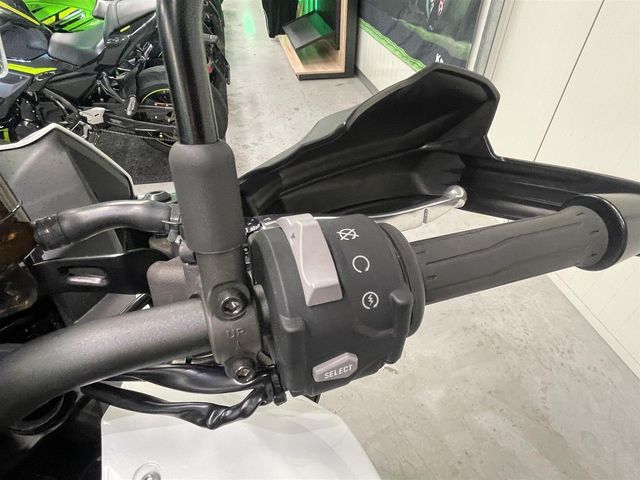 kawasaki - versys-1100-se