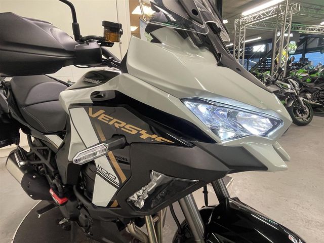 kawasaki - versys-1100-se