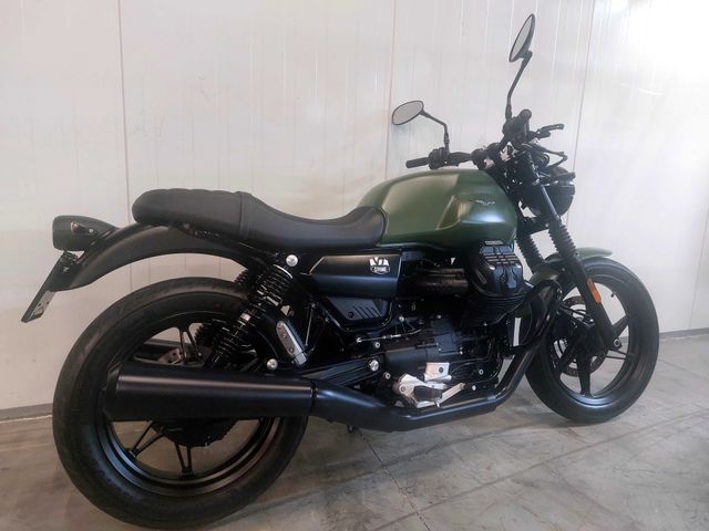 moto-guzzi - v-7-iii-stone