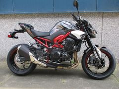 KAWASAKI Z900