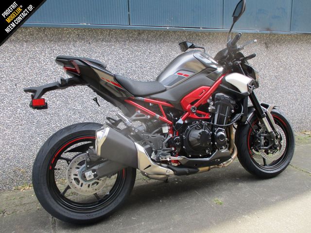kawasaki - z900